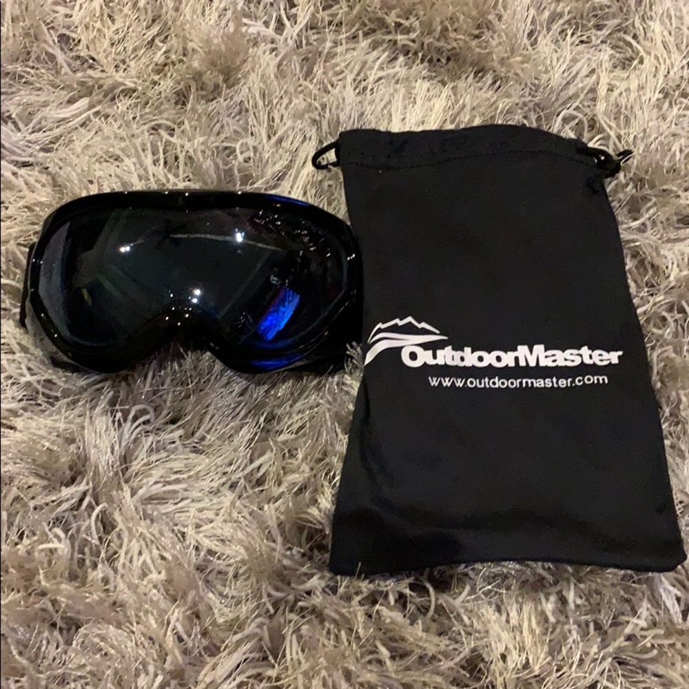 Youth ski goggles